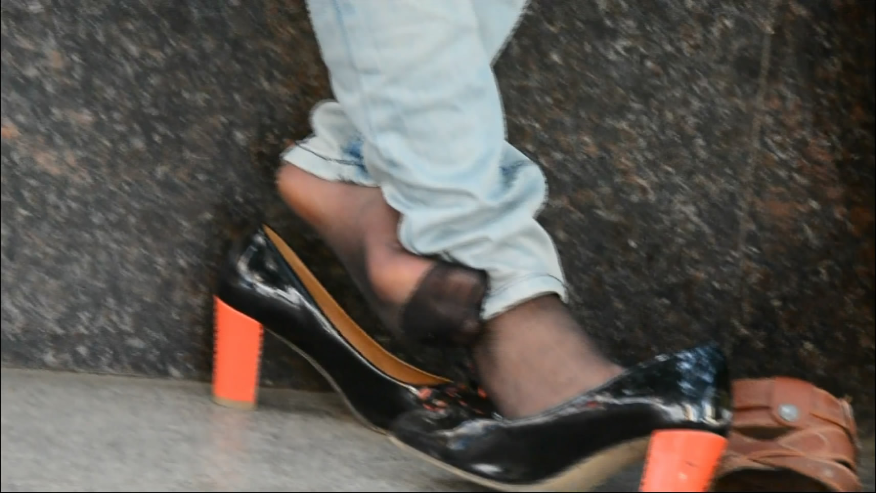 streetsnapdangl[00 00 35][20181128 235839 6]